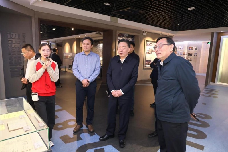 党委书记张志坚赴江南大学调研交流